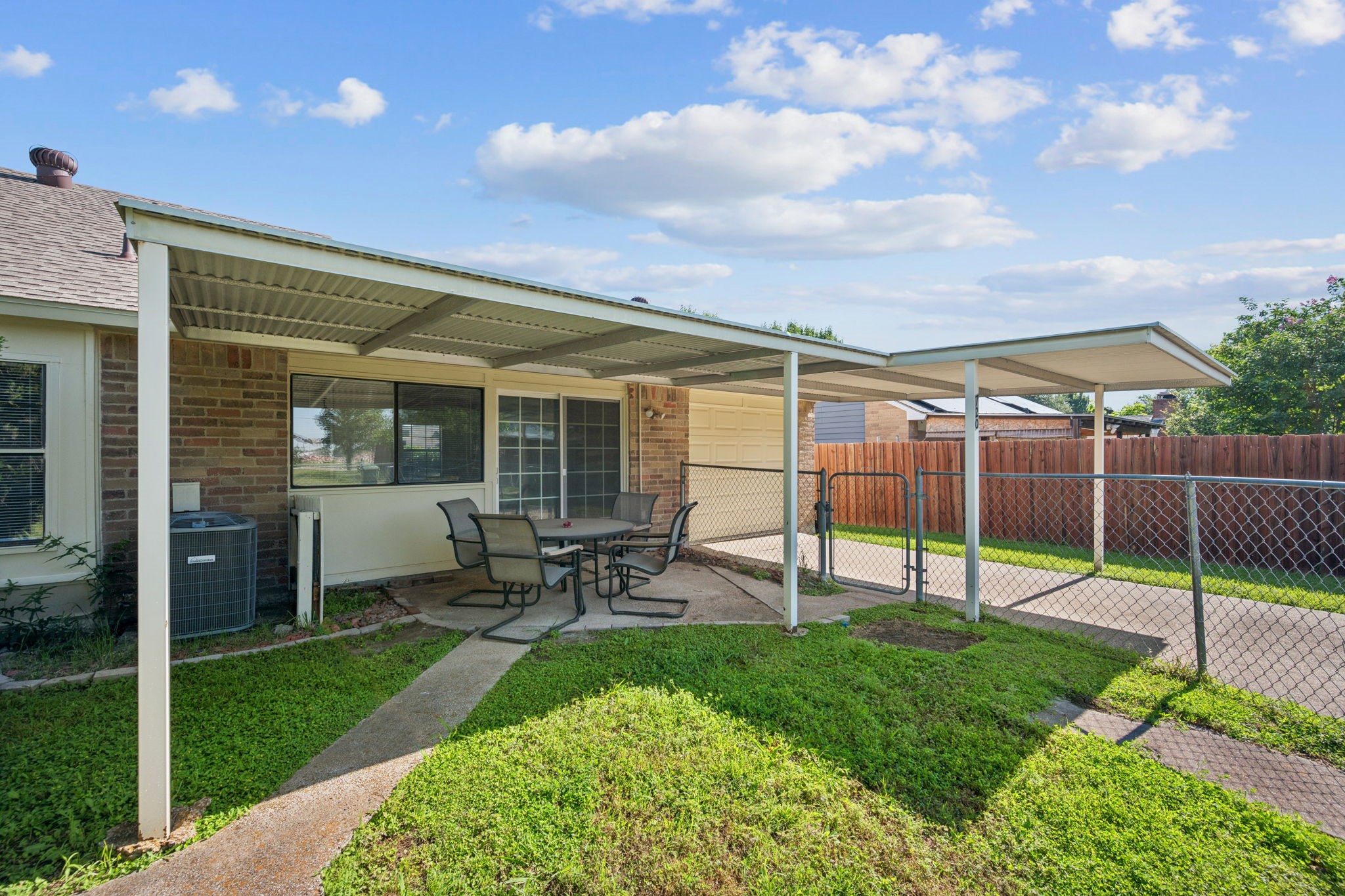 720 Lena Court Garland TX 75040