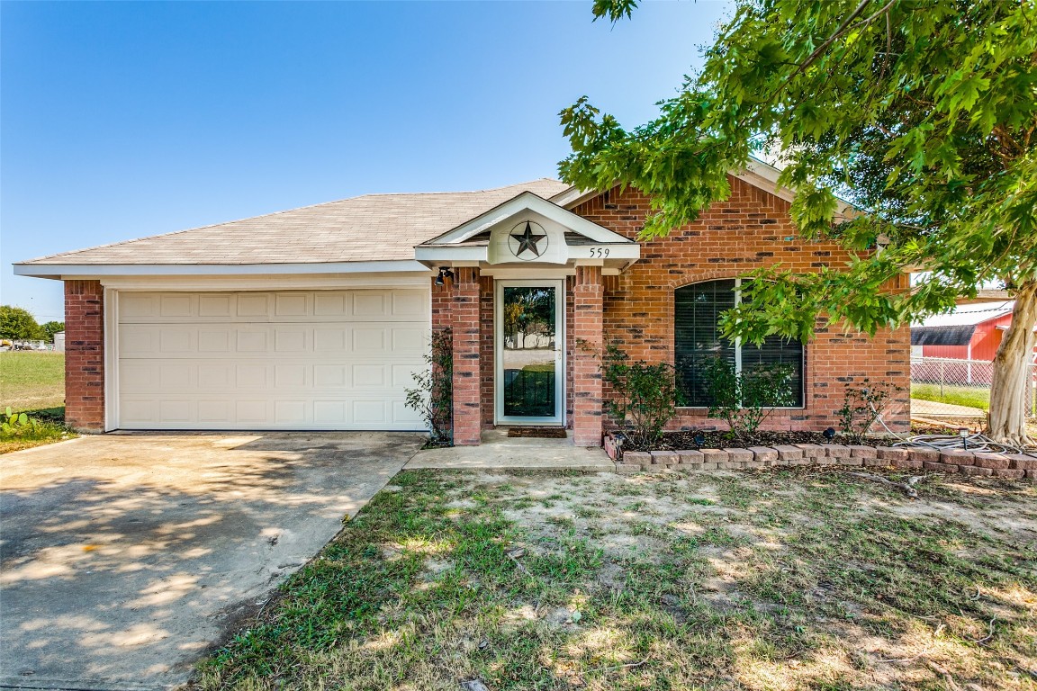 559 Flat Court Waxahachie TX 75167
