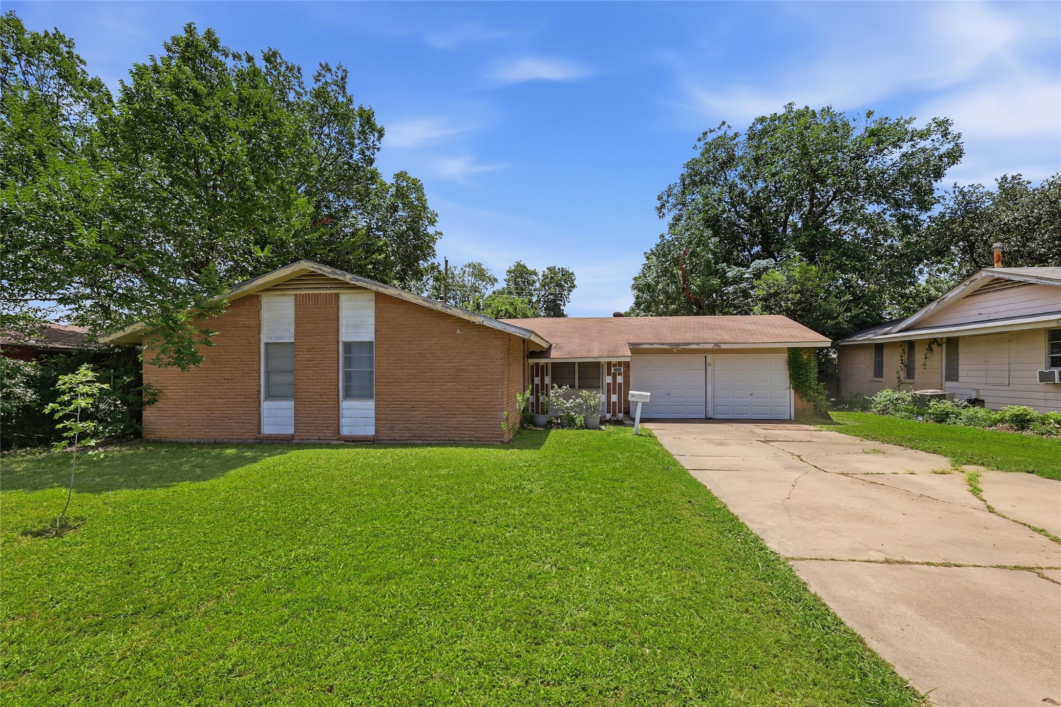 2006 Exeter Street Irving TX 75062