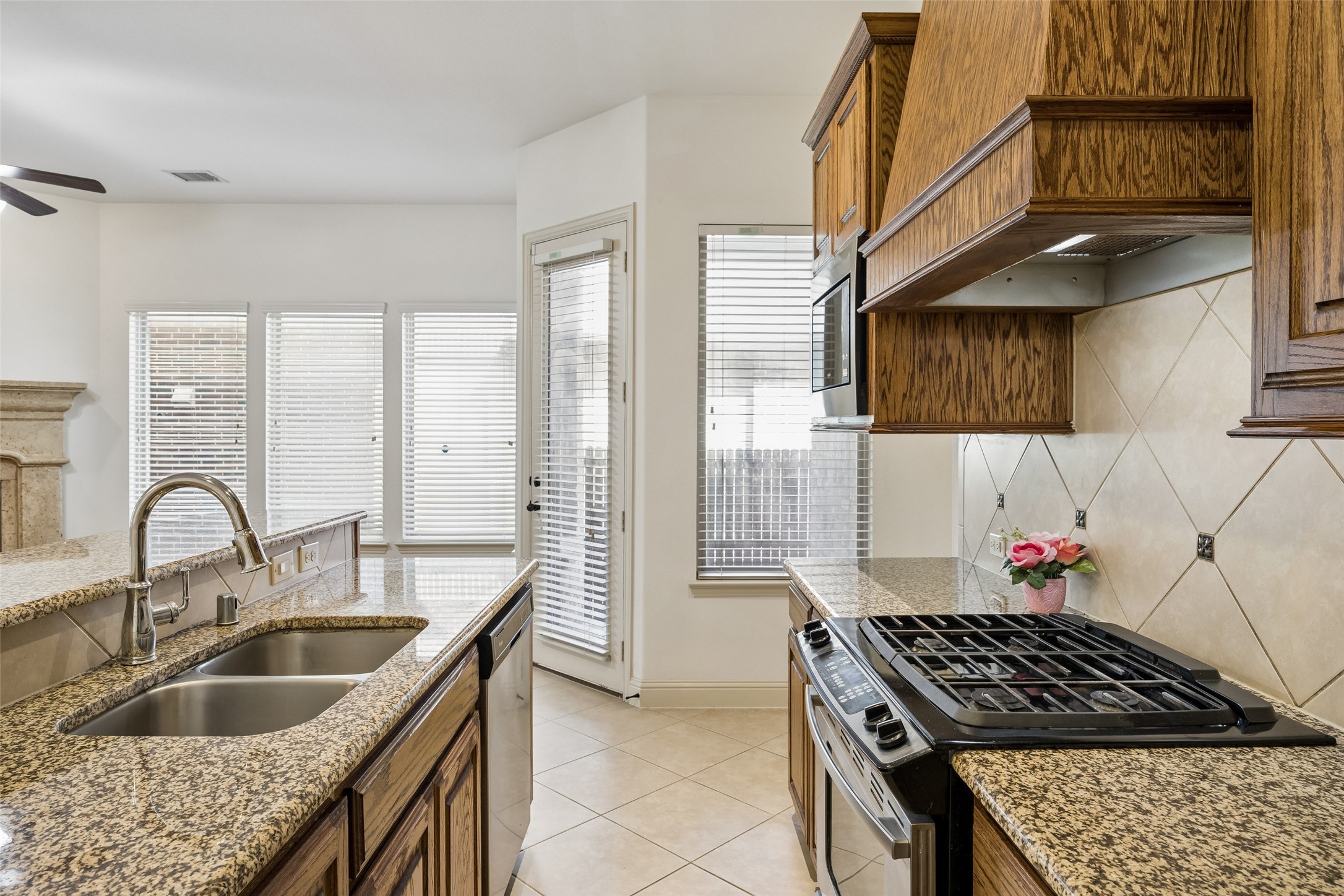 5004 Province Place Irving TX 75038