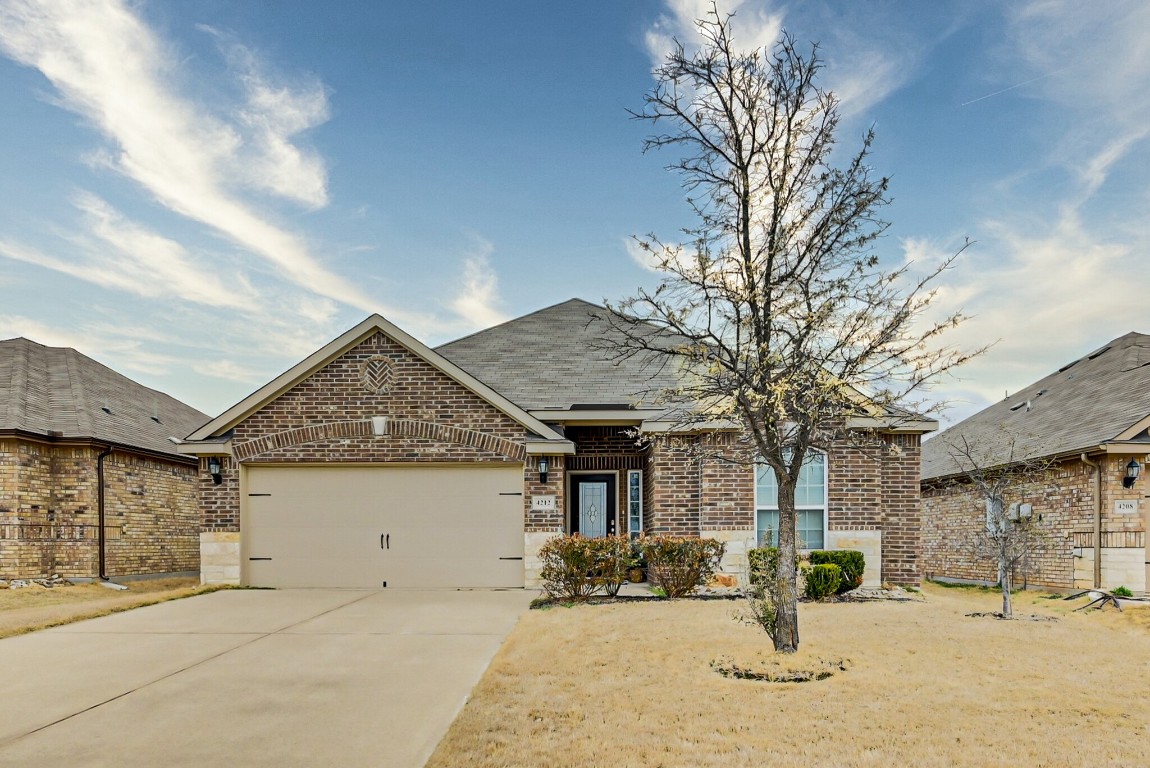 4212 Pont Du Gard Way Crowley TX 76036