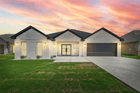 2414 Lauren Street Mabank TX 75147