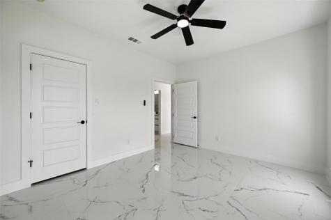 2414 Lauren Street Mabank TX 75147