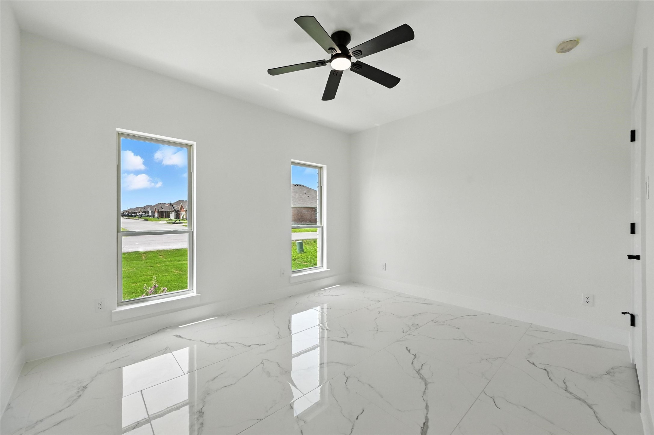 2414 Lauren Street Mabank TX 75147