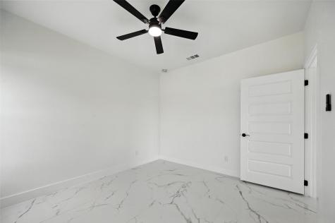 2414 Lauren Street Mabank TX 75147