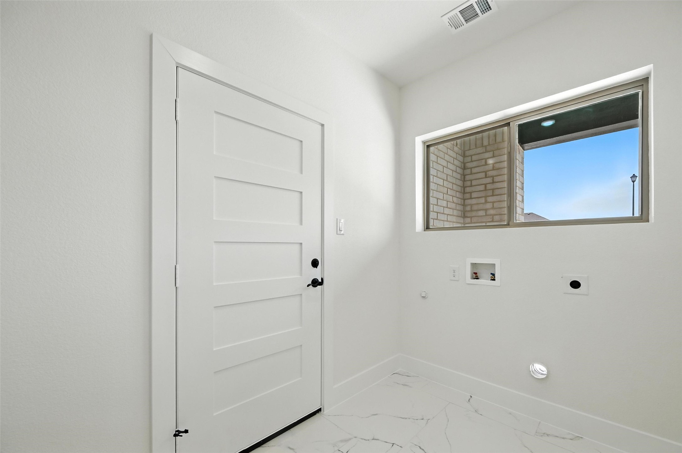 2414 Lauren Street Mabank TX 75147