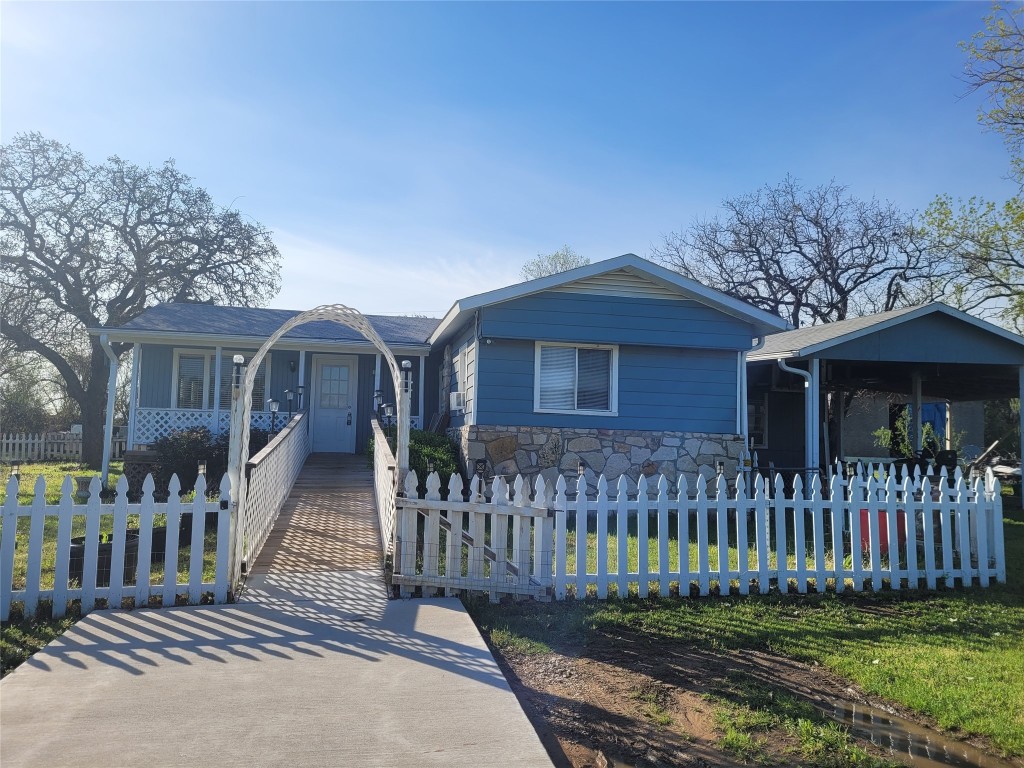 2401 Monarch Court Granbury TX 76048