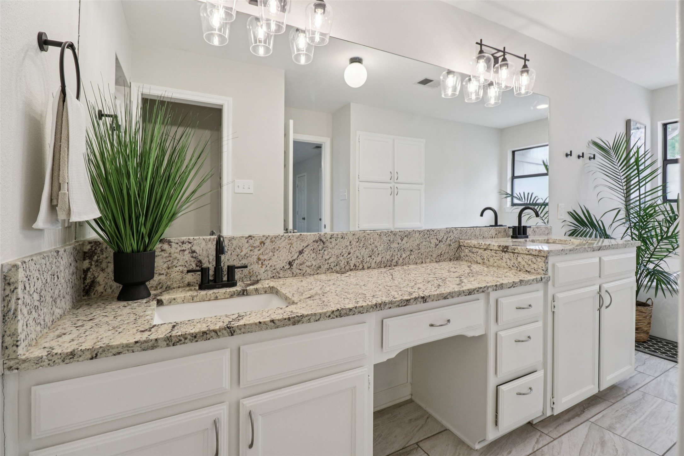 1428 Hampton Road Grapevine TX 76051