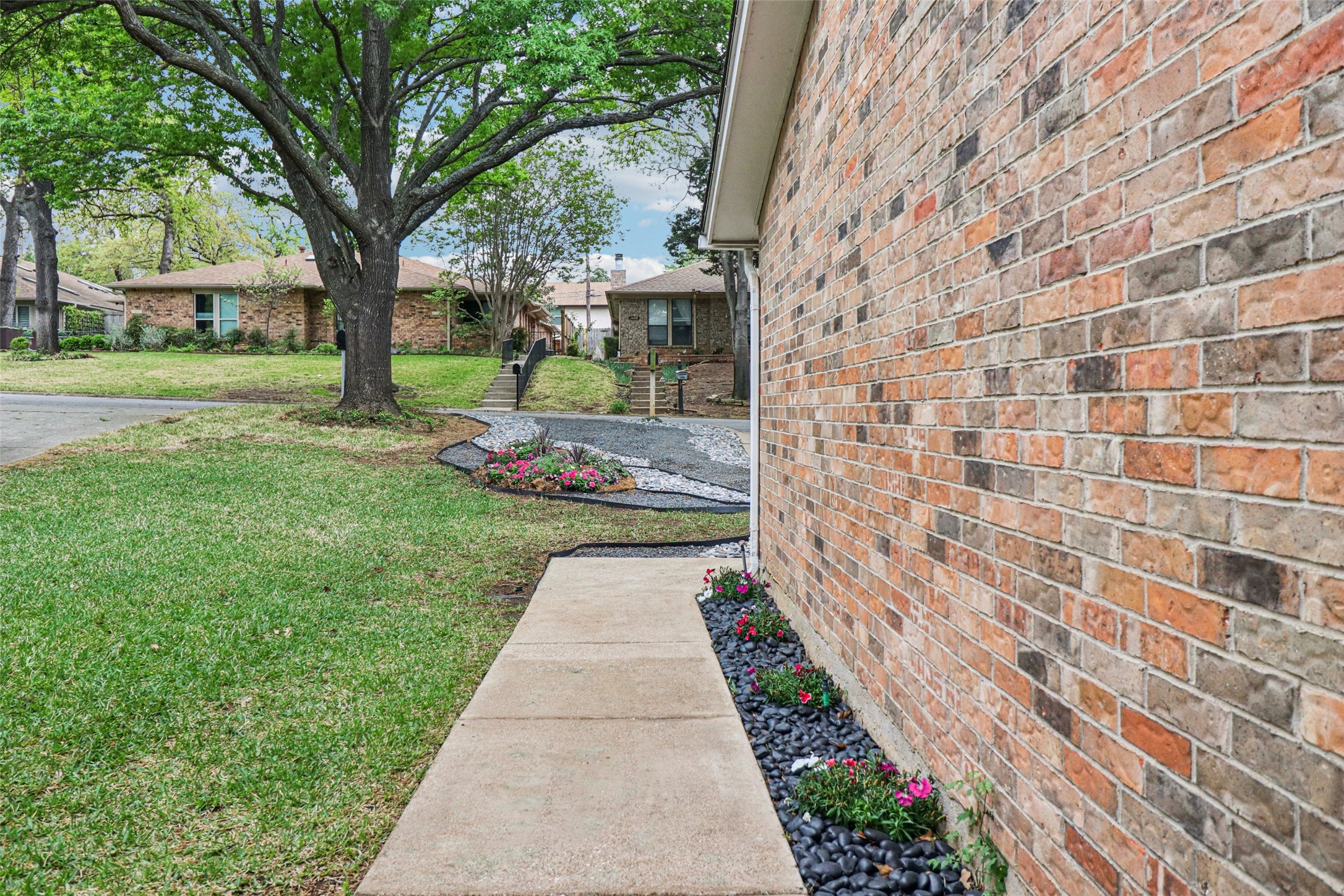 1428 Hampton Road Grapevine TX 76051