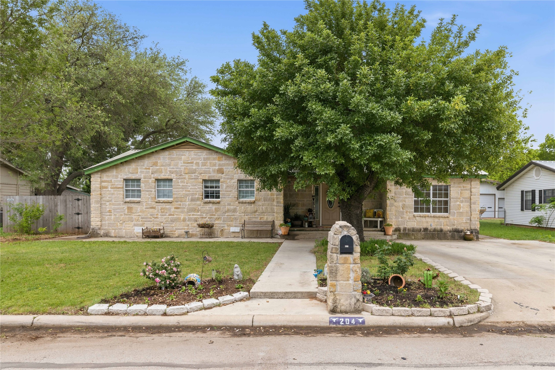 204 Sunnydale Drive Early TX 76802