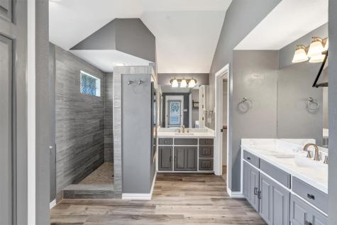 9219 Hanging Moss Drive Granbury TX 76049