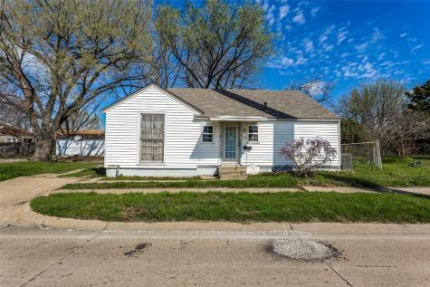 1115 W Avenue B Garland TX 75040