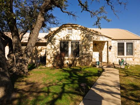 1003 N Ridge Street Lampasas TX 76550
