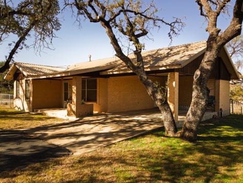 1003 N Ridge Street Lampasas TX 76550