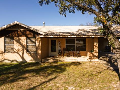 1003 N Ridge Street Lampasas TX 76550
