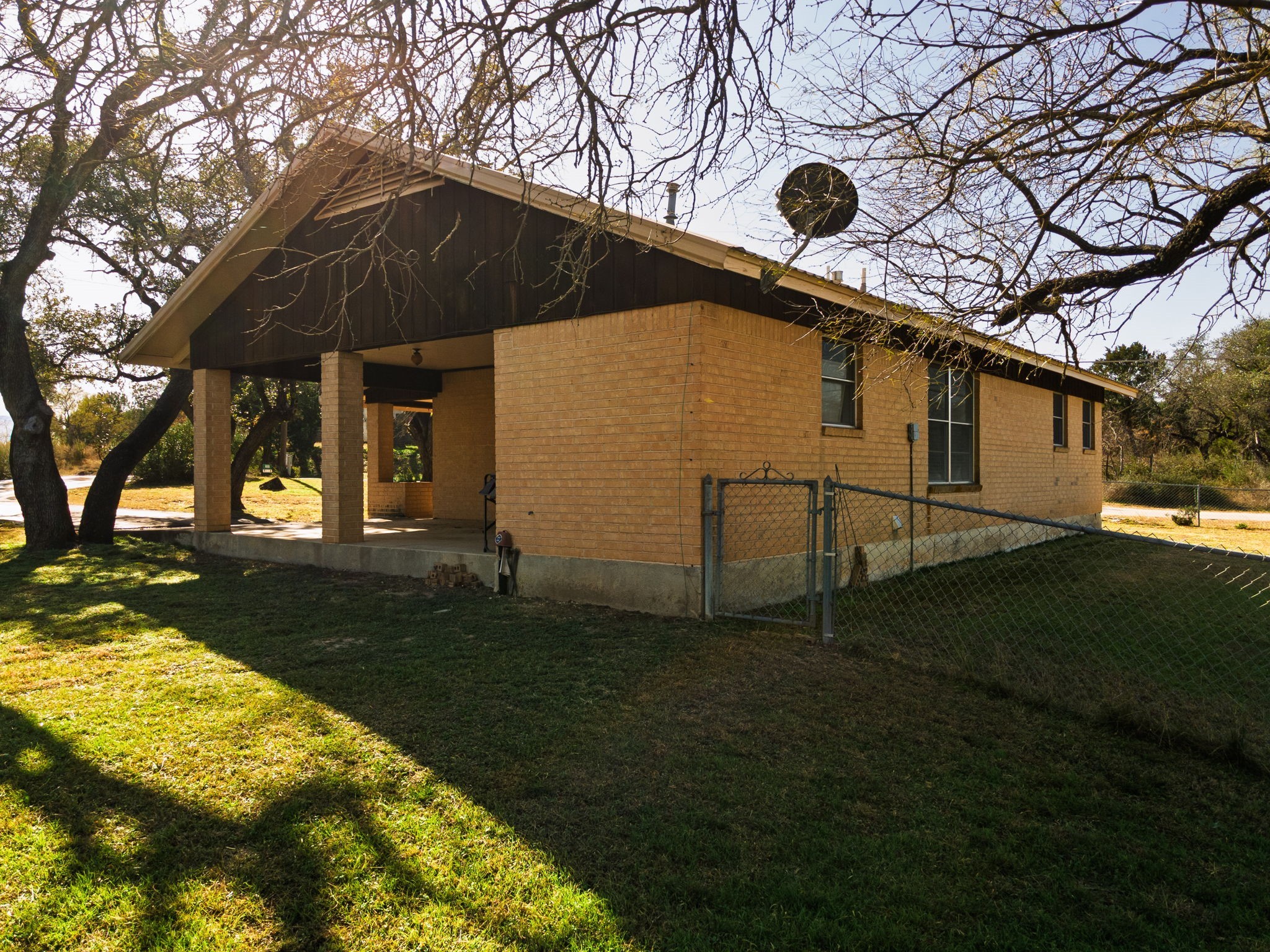 1003 N Ridge Street Lampasas TX 76550