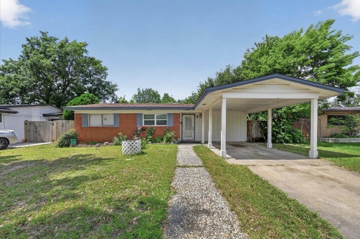 1403 Beacon Hill Drive Irving TX 75061