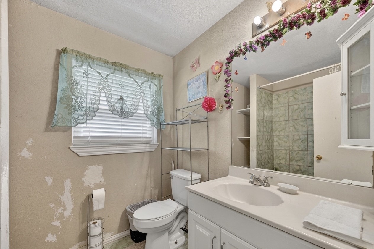 1403 Beacon Hill Drive Irving TX 75061