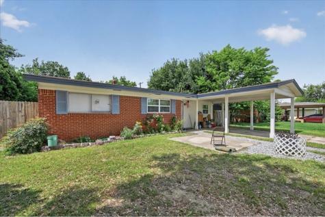 1403 Beacon Hill Drive Irving TX 75061