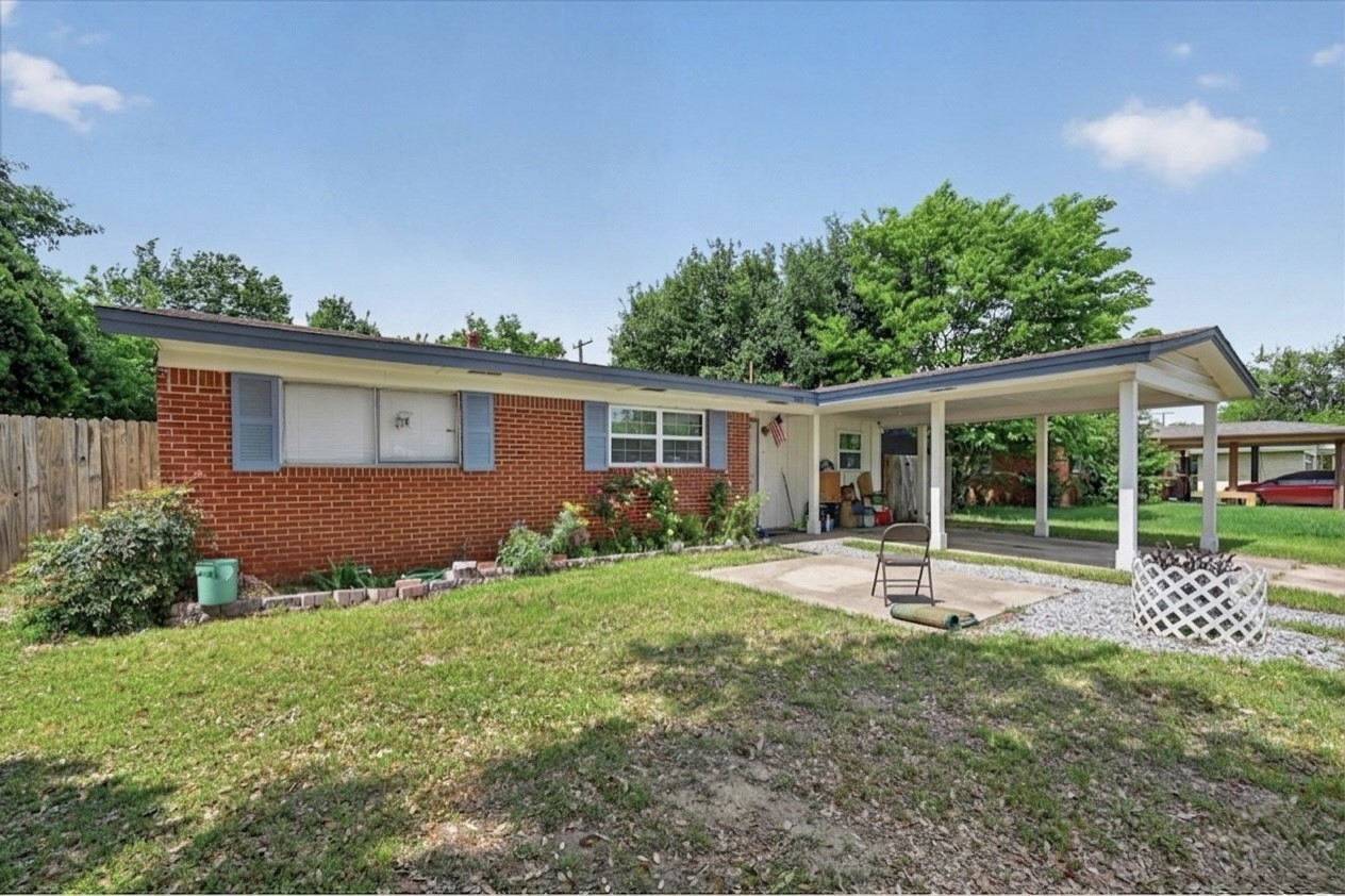 1403 Beacon Hill Drive Irving TX 75061