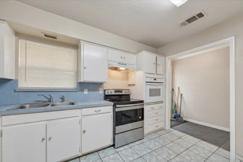 1403 Beacon Hill Drive Irving TX 75061