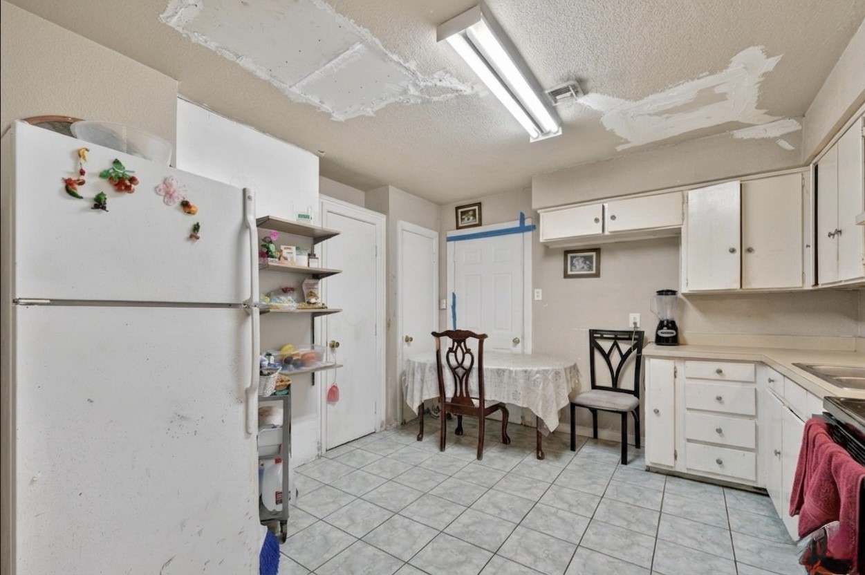 1403 Beacon Hill Drive Irving TX 75061