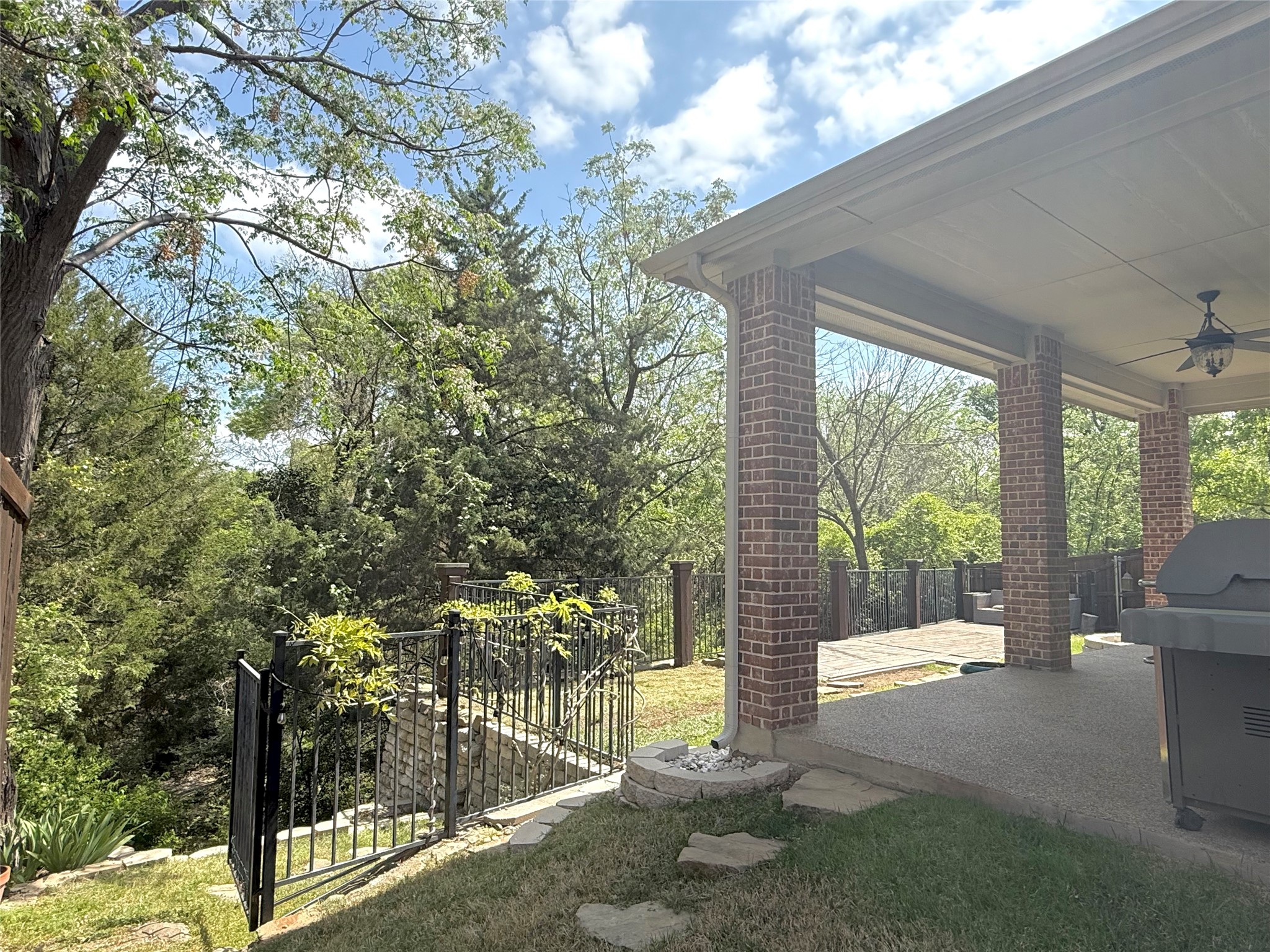 12130 Jackson Creek Drive Dallas TX 75243