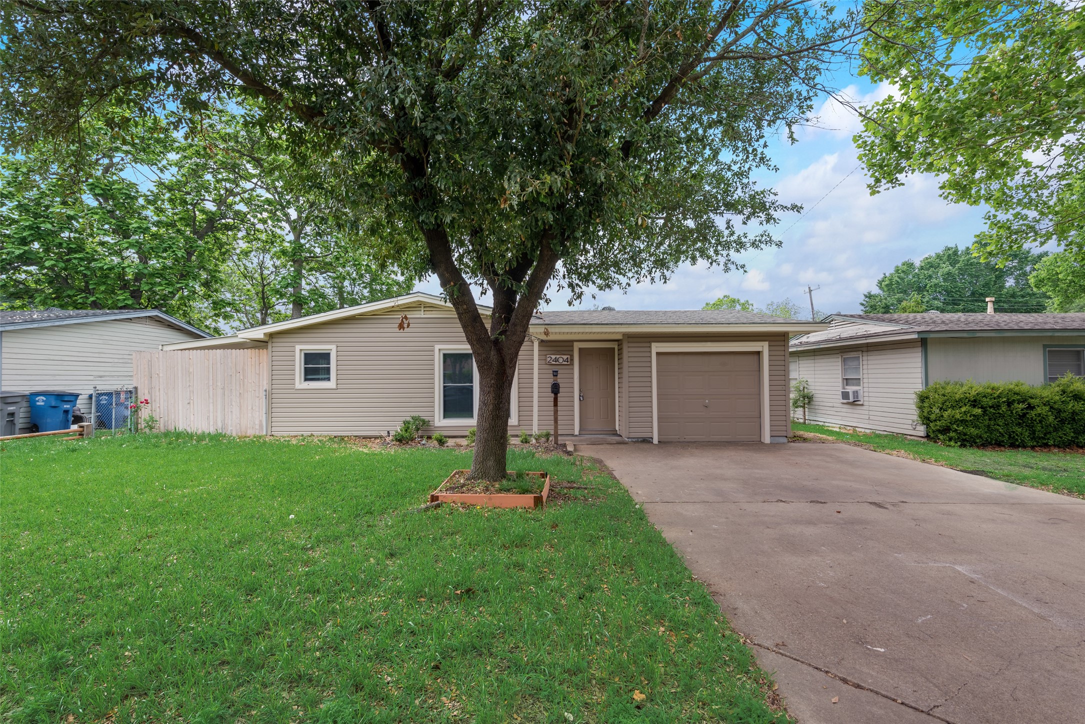 2404 Gross Road Dallas TX 75228