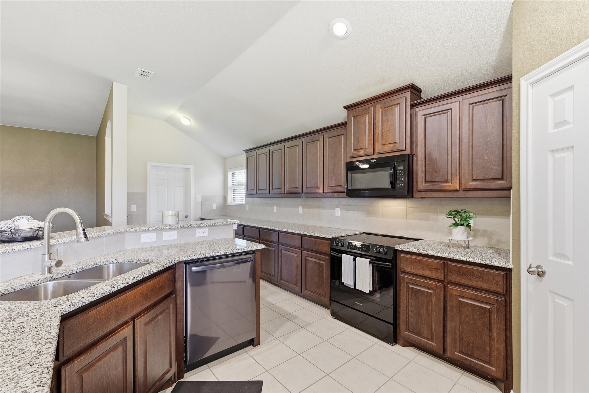 12000 Castleford Way Fort Worth TX 76036