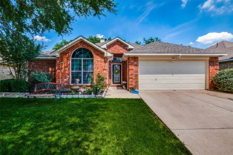 924 Chestnut Lane Saginaw TX 76179