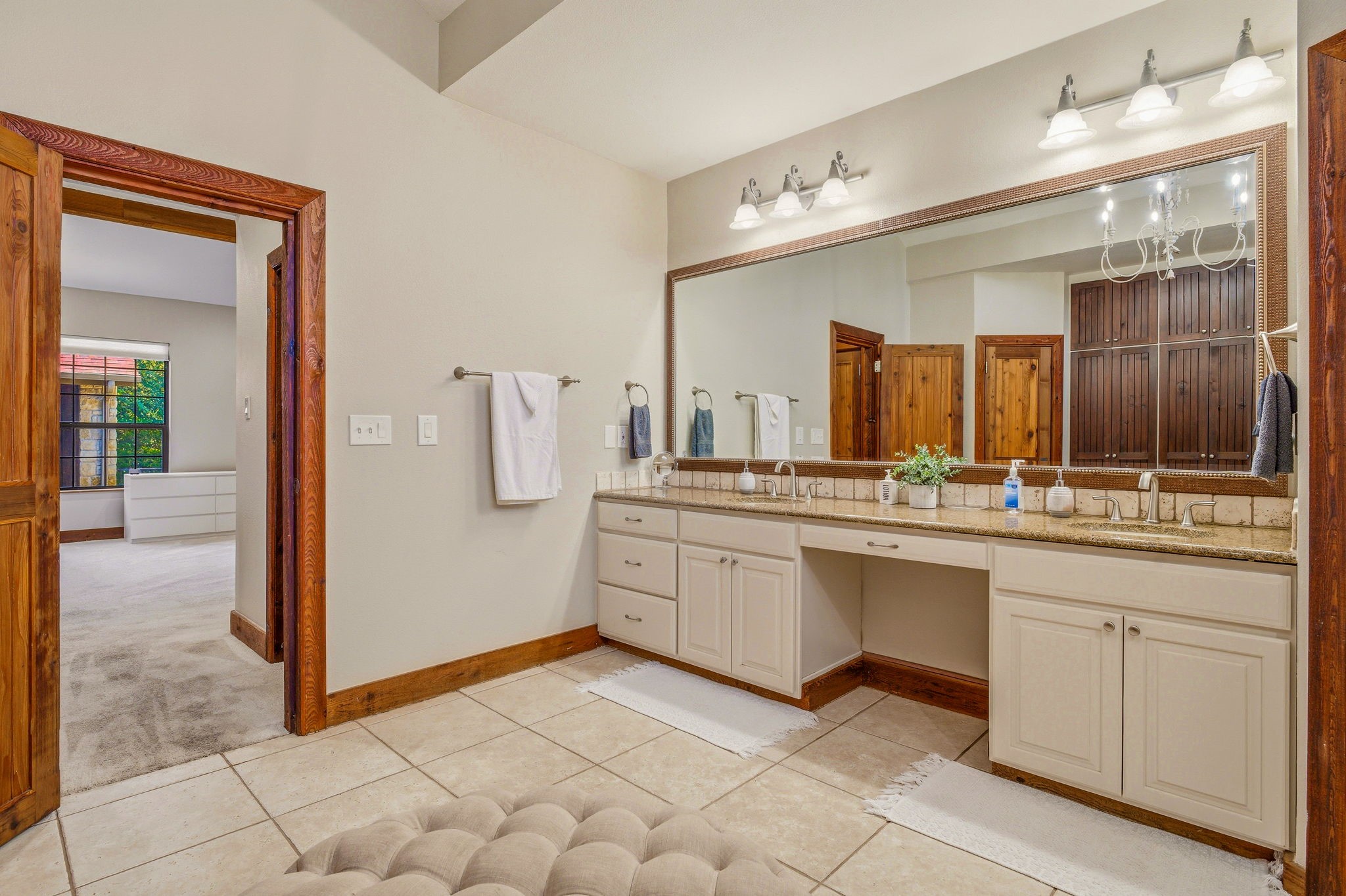 624 Williamsburg Court Granbury TX 76048