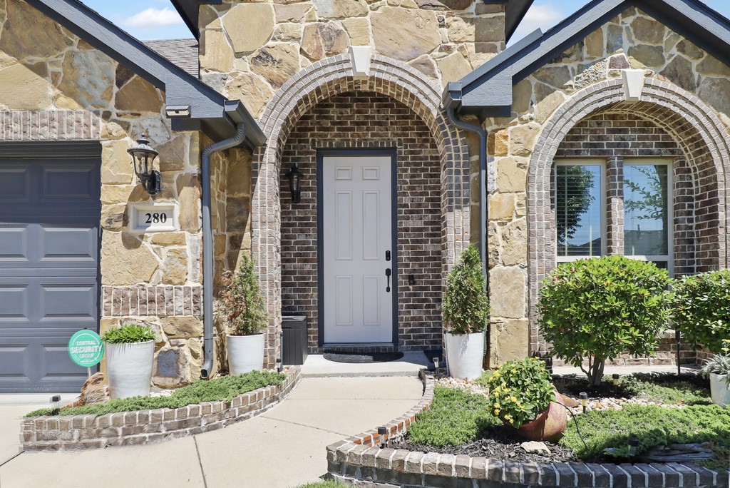 280 Armstrong Lane Lavon TX 75166