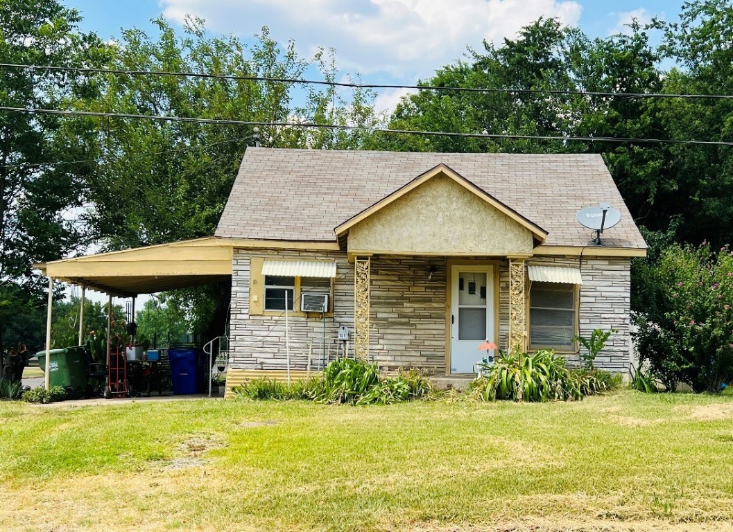 101 Buchanan Street Whitesboro TX 76273