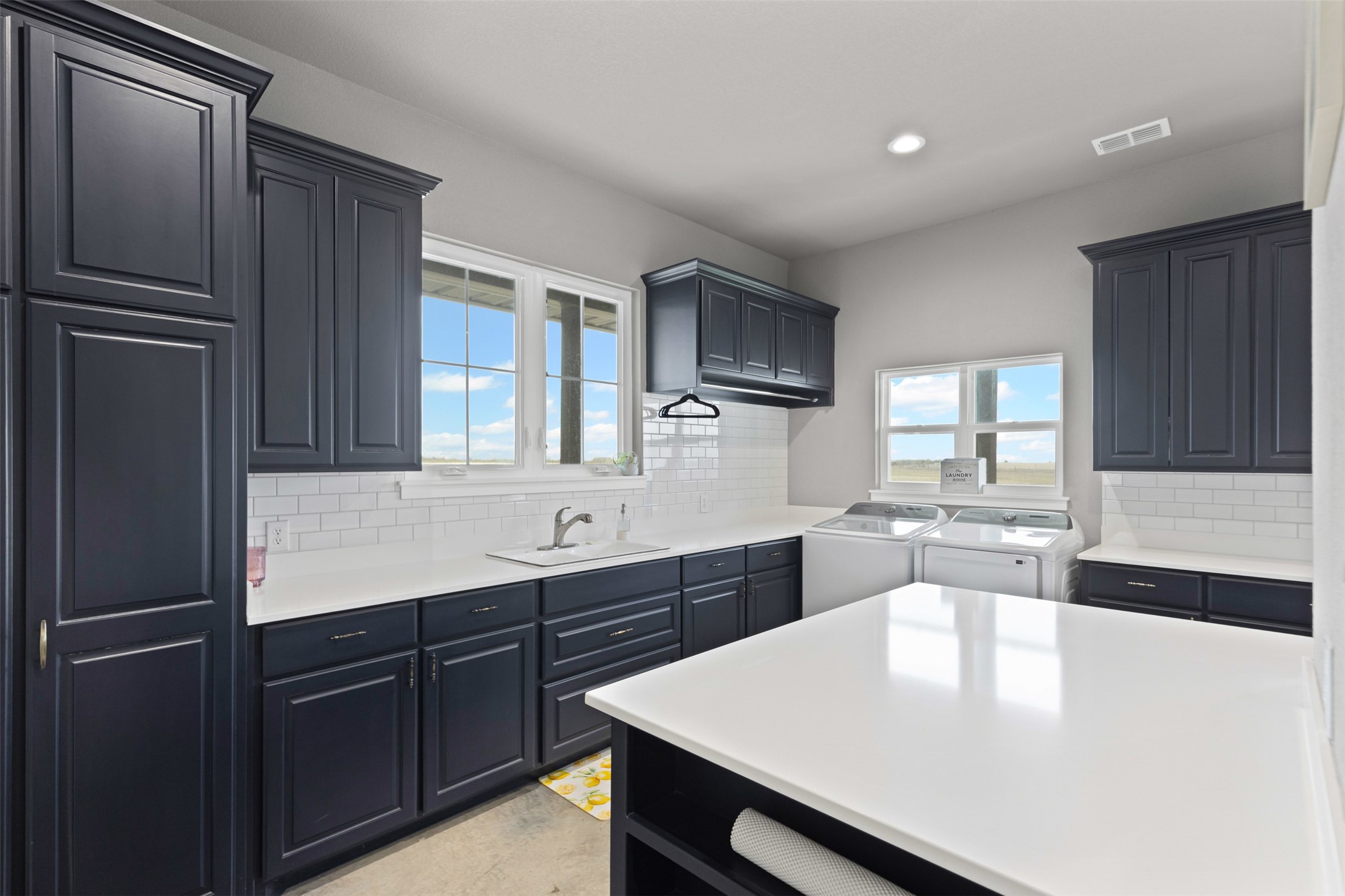 201 West Road Waxahachie TX 75165