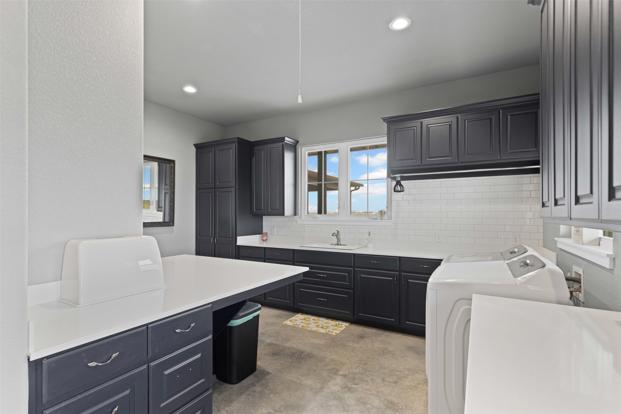 201 West Road Waxahachie TX 75165