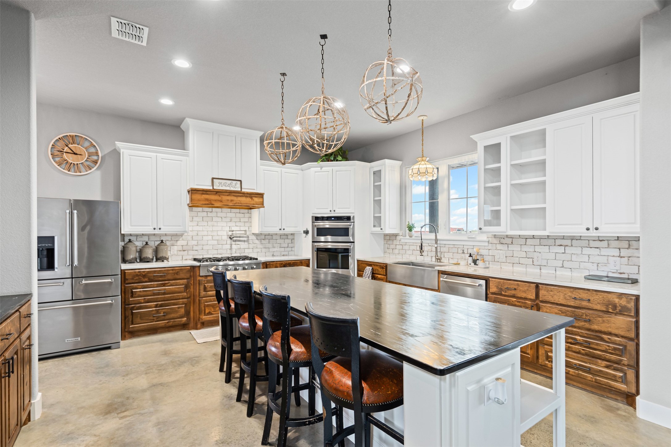 201 West Road Waxahachie TX 75165