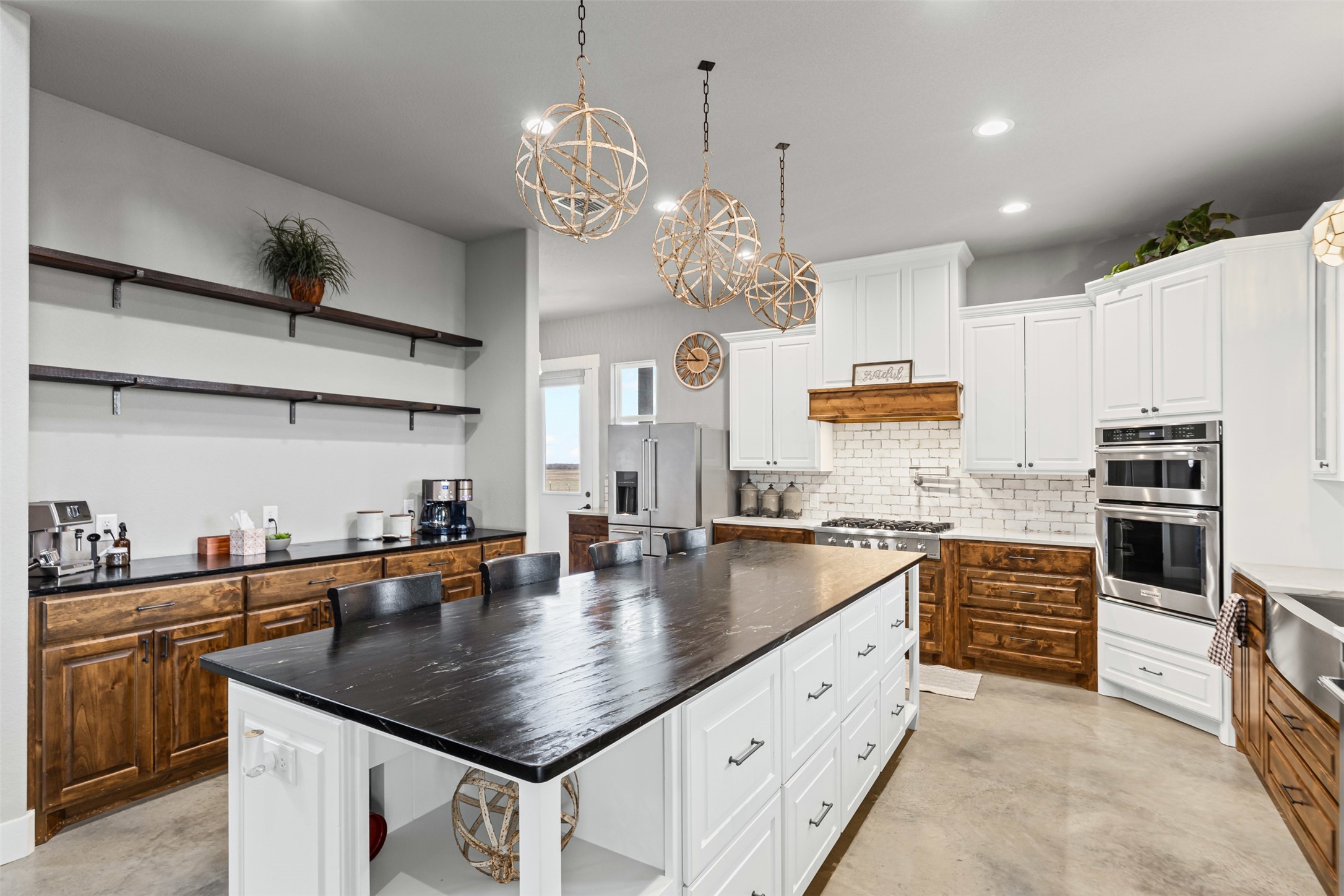 201 West Road Waxahachie TX 75165