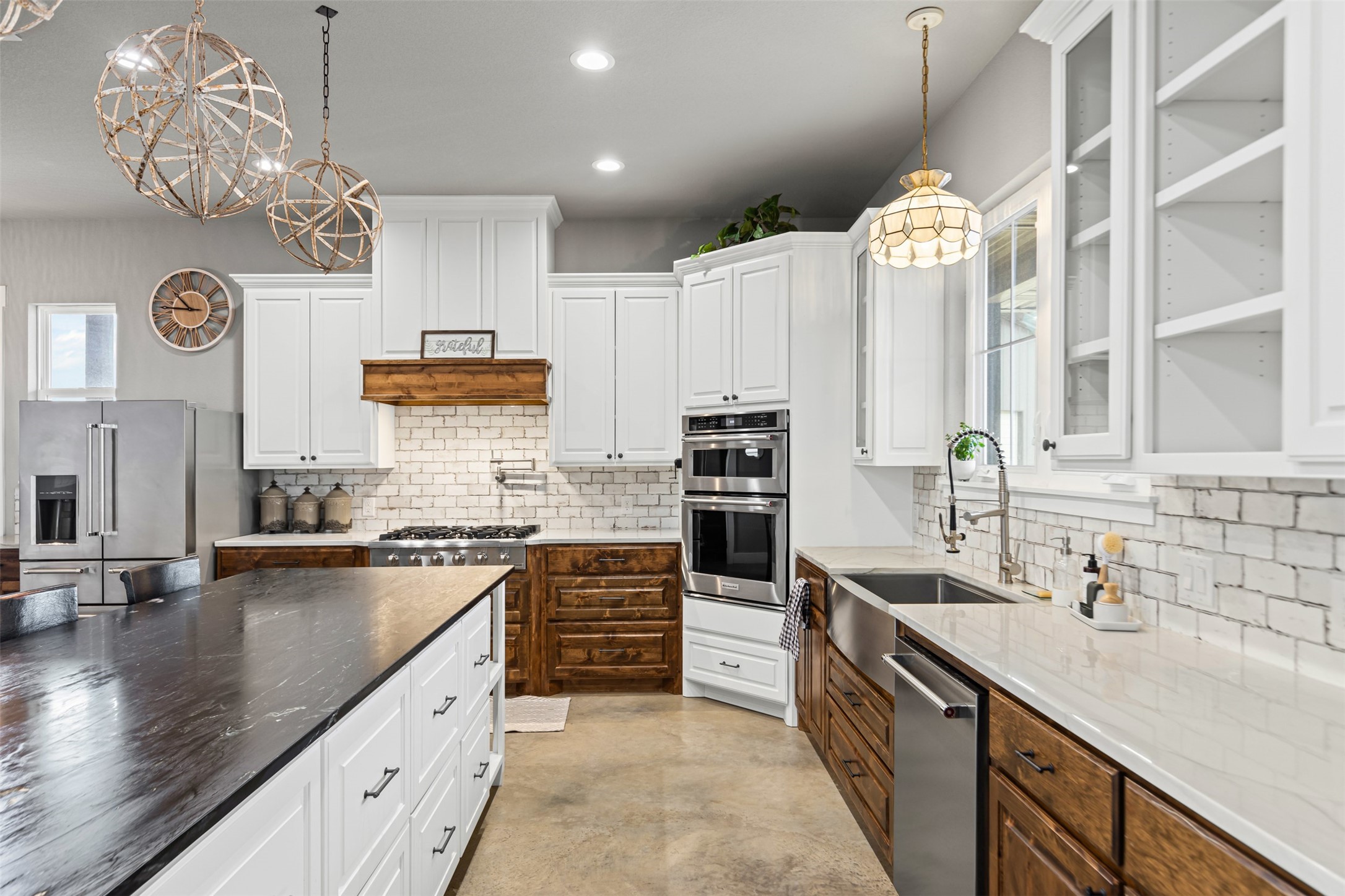 201 West Road Waxahachie TX 75165