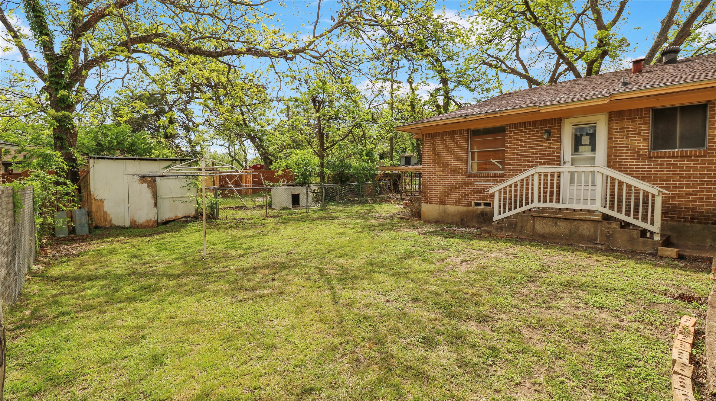 4926 Rand Dallas TX 75216
