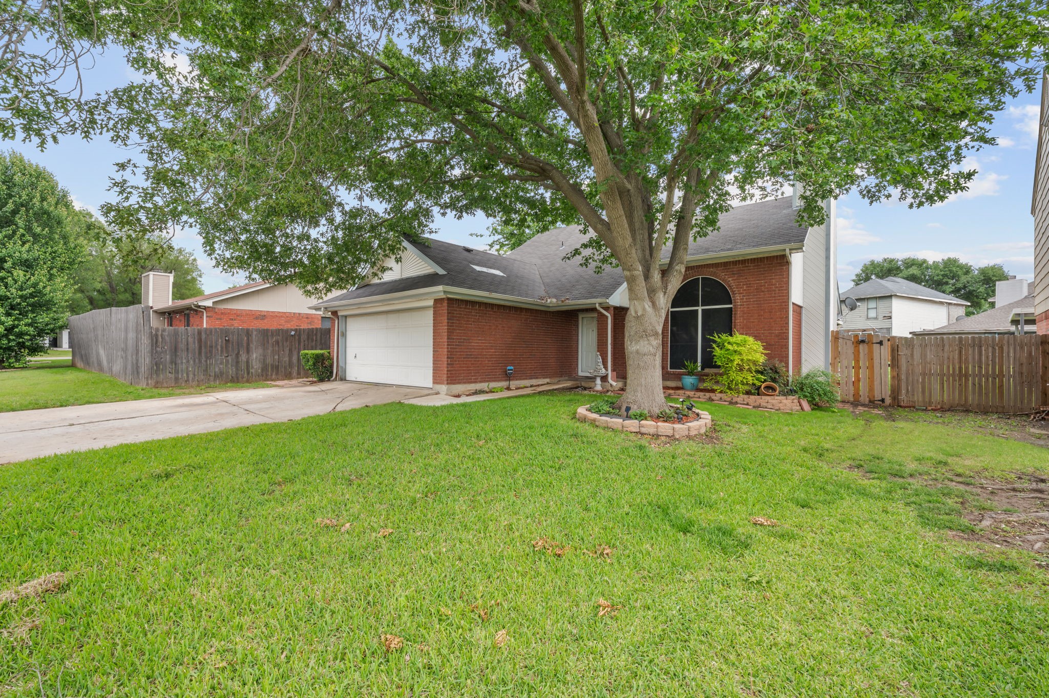916 Danforth Place Arlington TX 76017