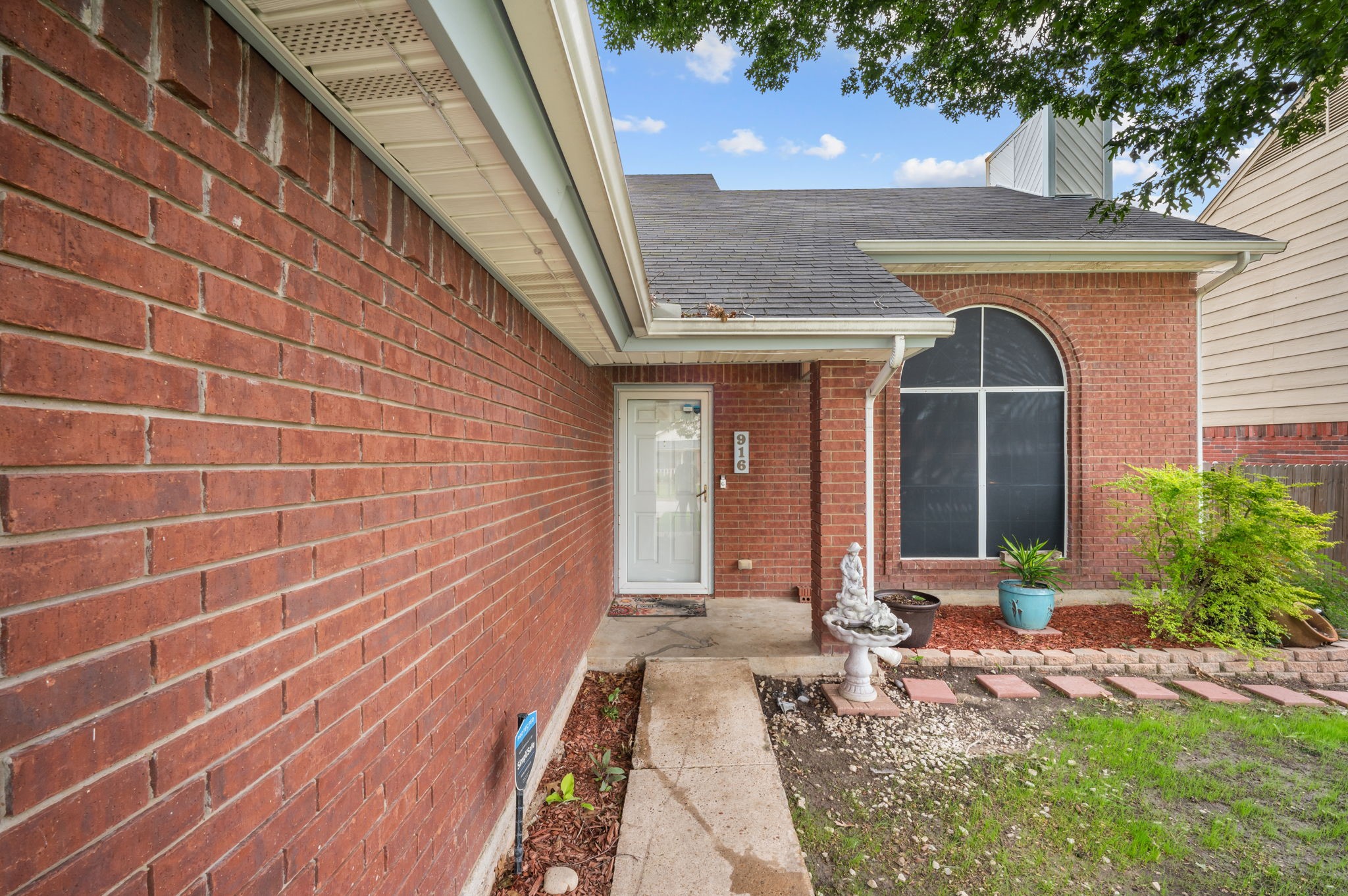 916 Danforth Place Arlington TX 76017