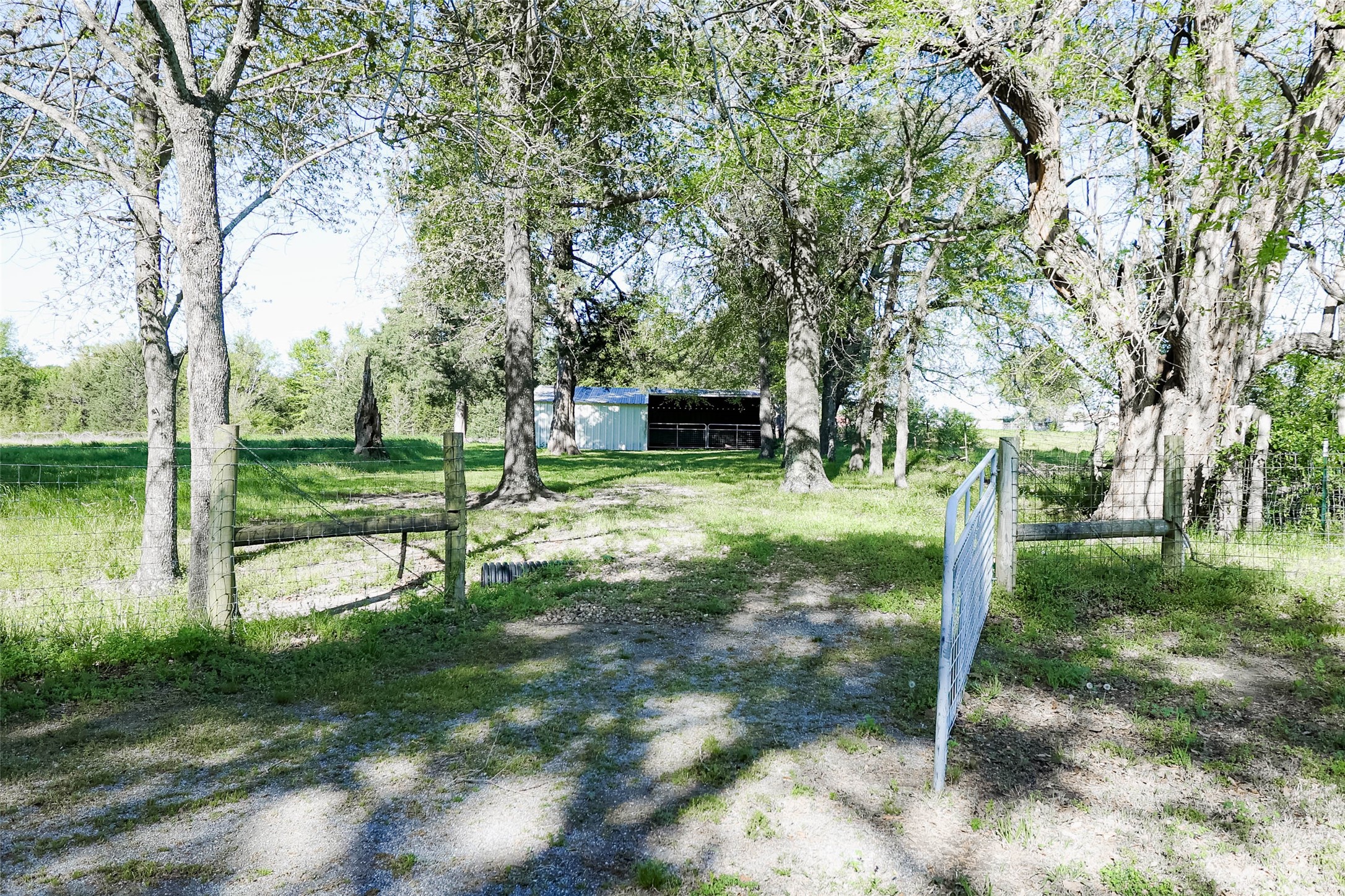 679 County Road 1465 Bonham TX 75418