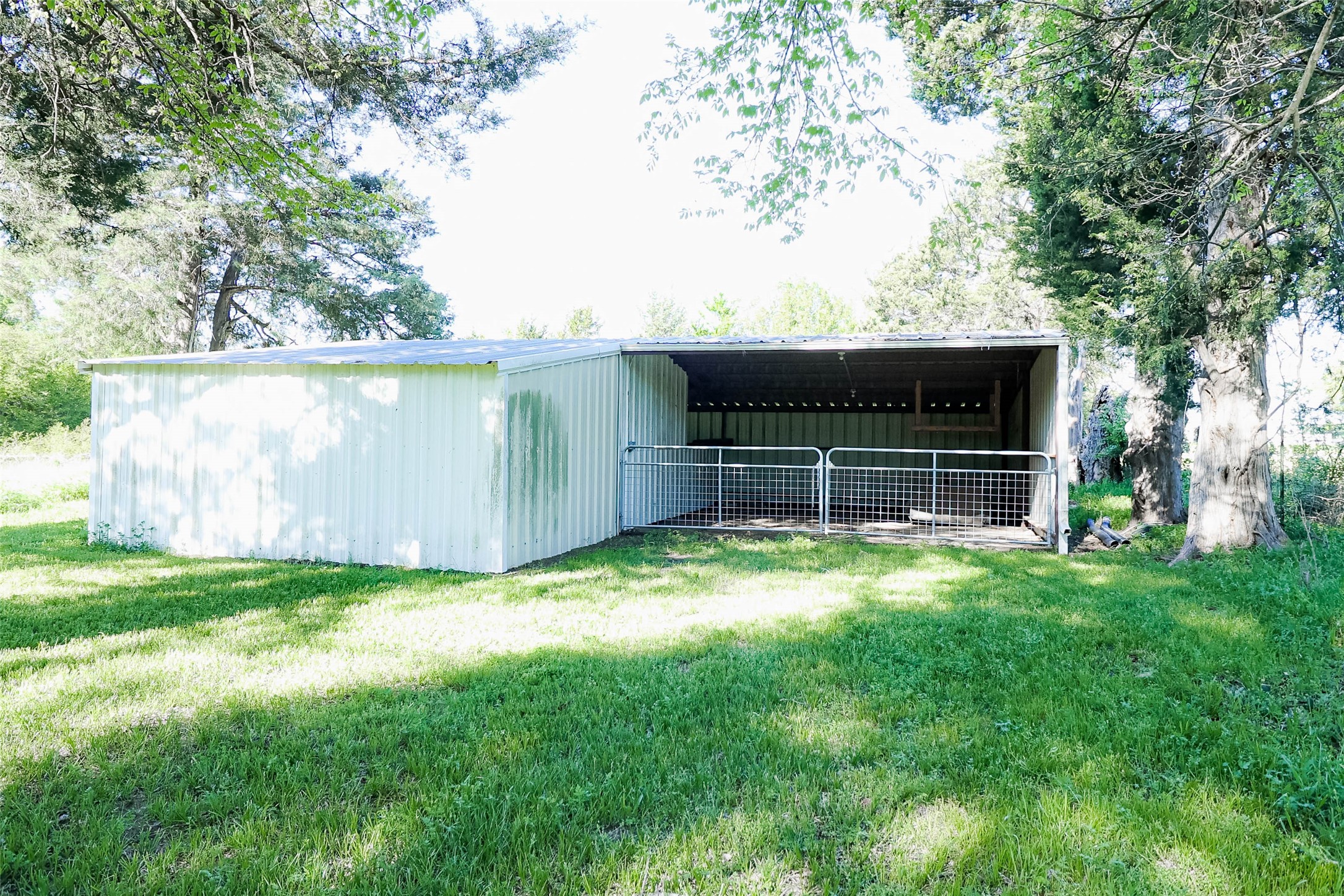 679 County Road 1465 Bonham TX 75418