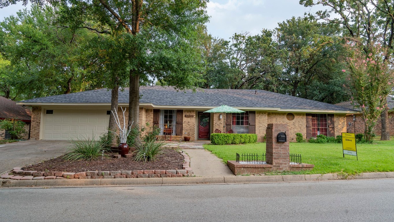 5504 Overridge Drive Arlington TX 76017