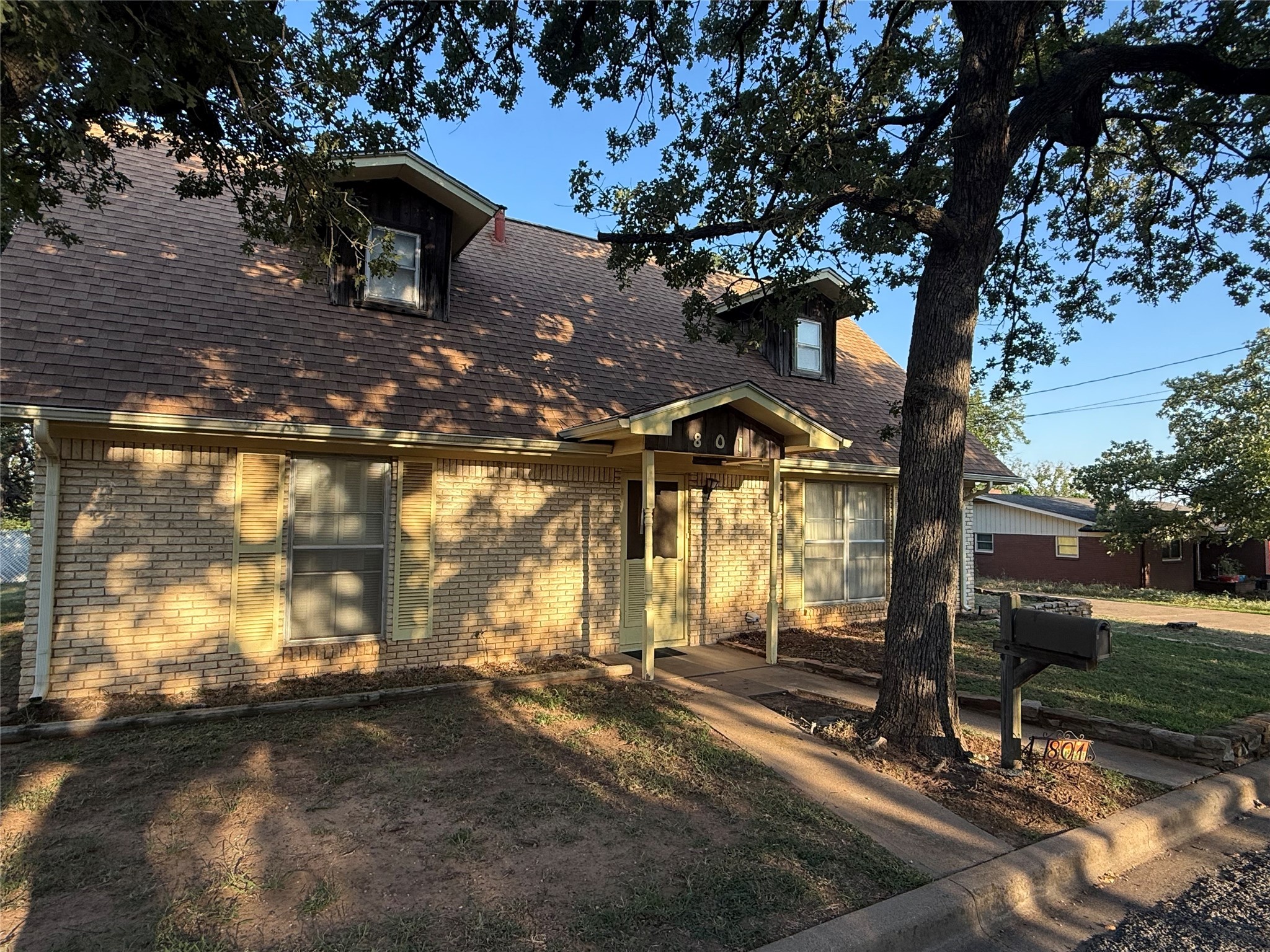 801 NE 4th Avenue Mineral Wells TX 76067