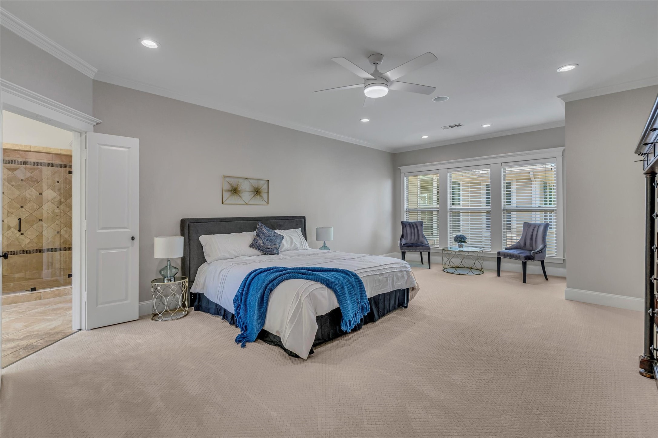 6811 Deloache Avenue Dallas TX 75225