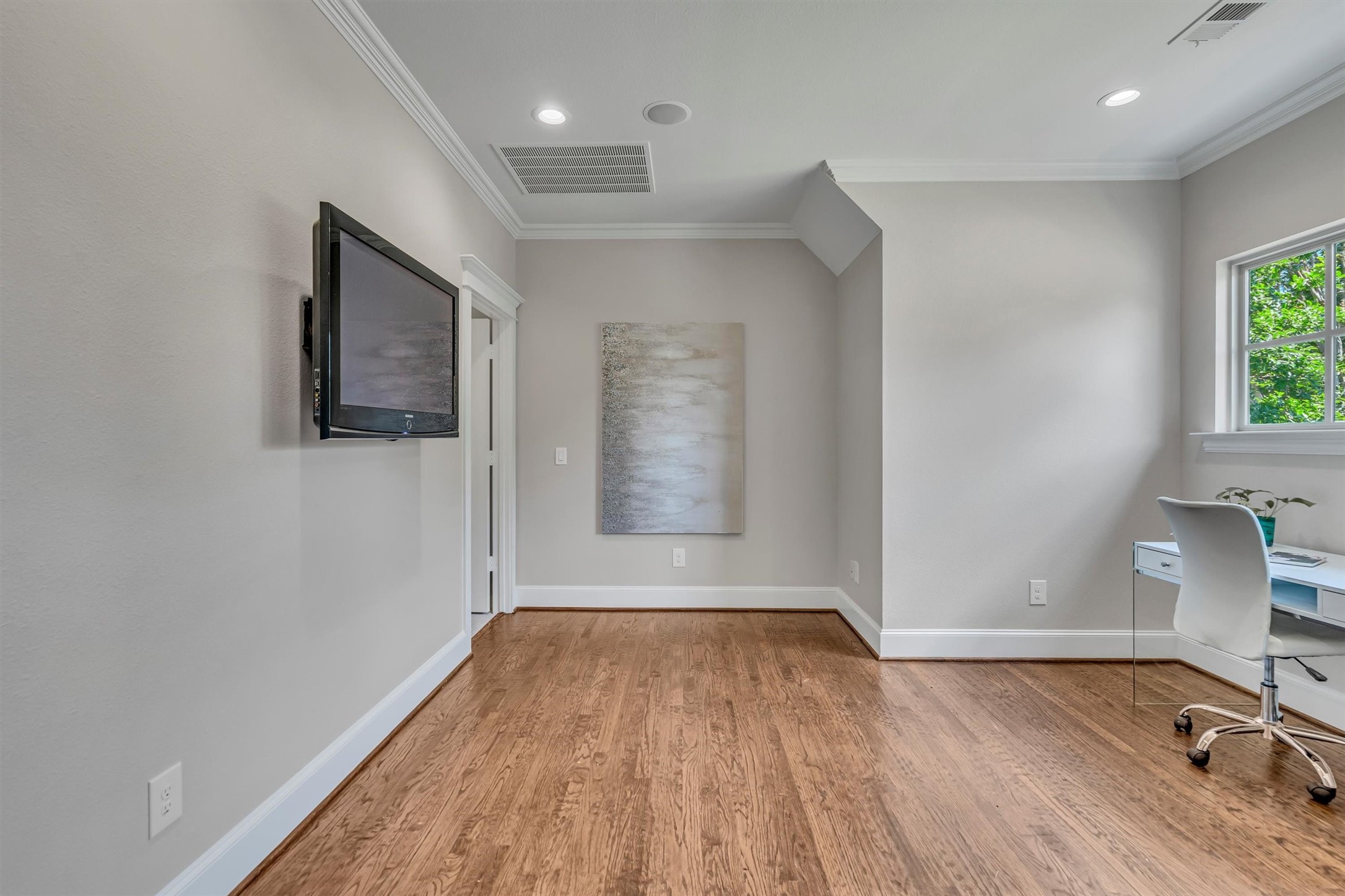 6811 Deloache Avenue Dallas TX 75225