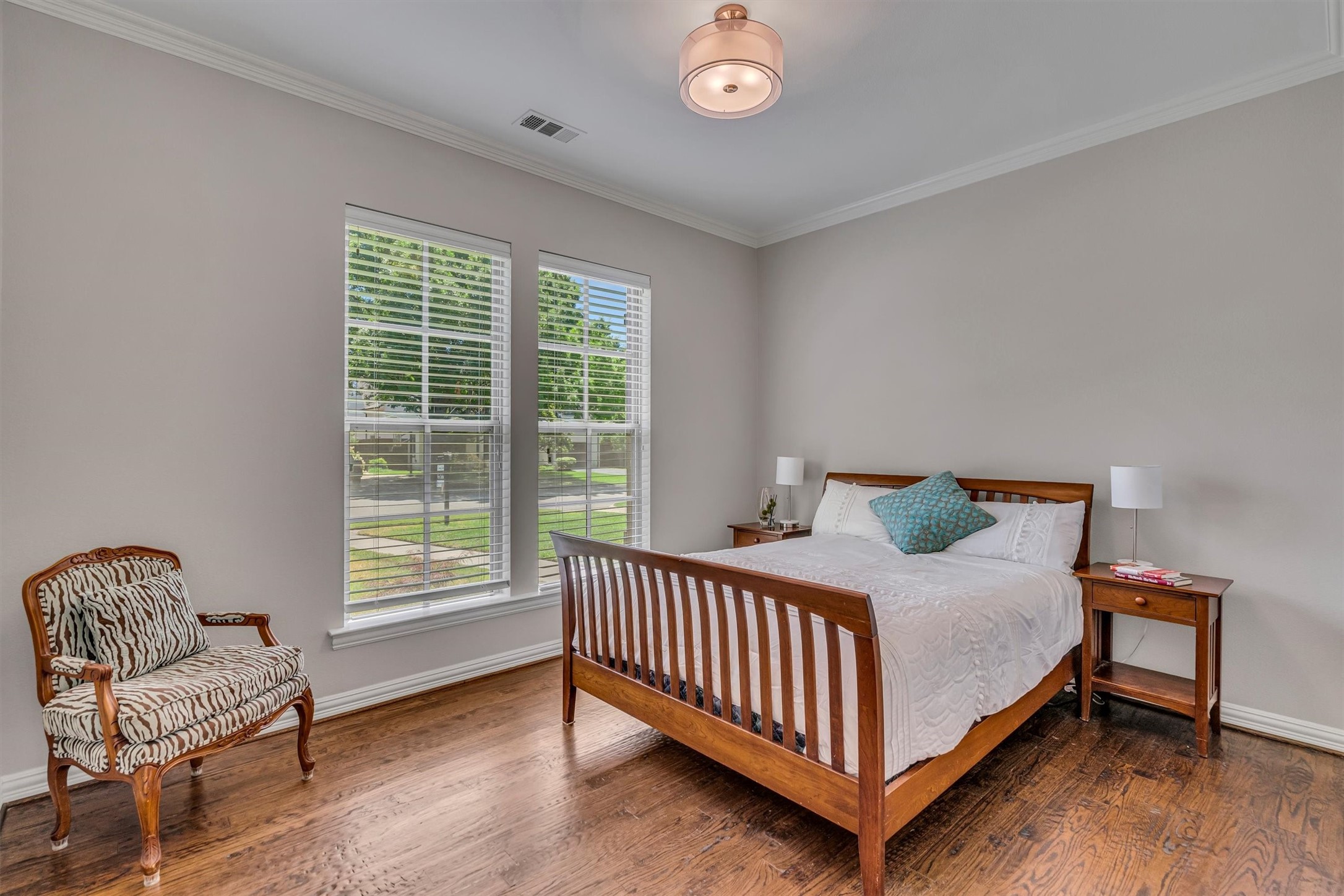6811 Deloache Avenue Dallas TX 75225