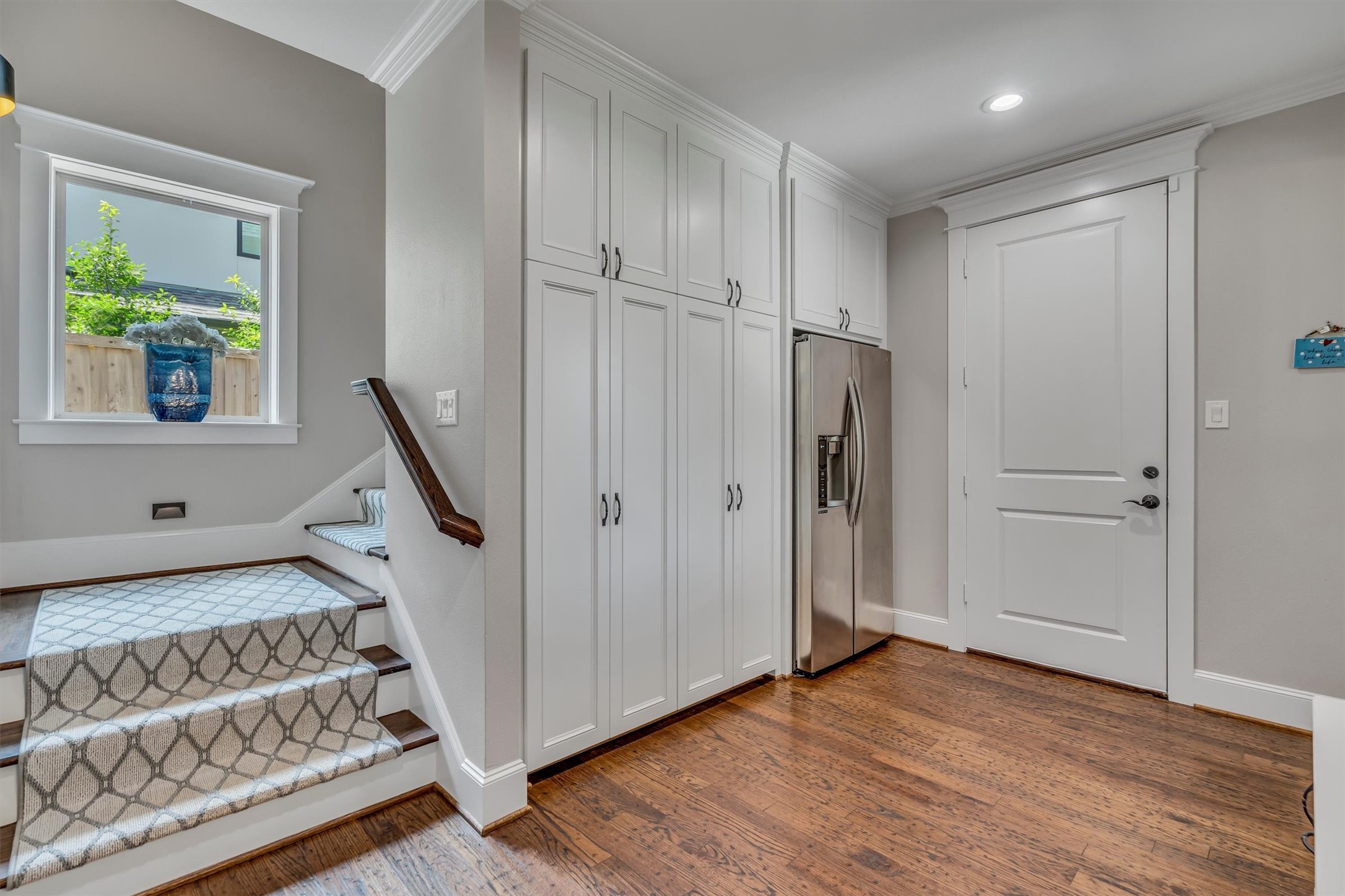 6811 Deloache Avenue Dallas TX 75225
