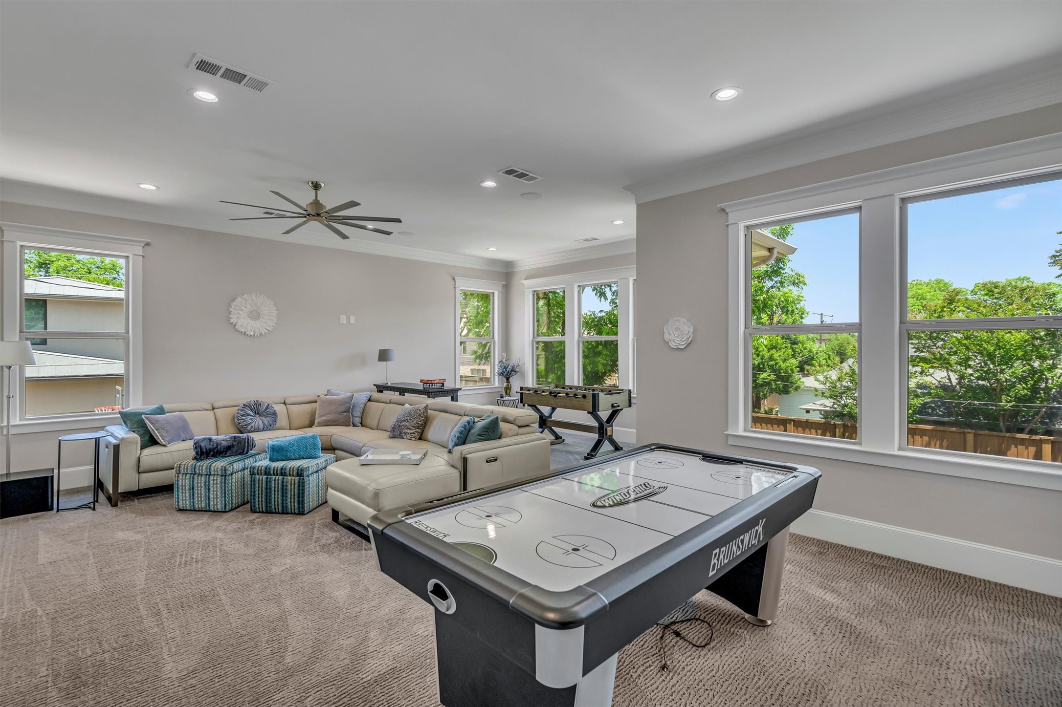 6811 Deloache Avenue Dallas TX 75225